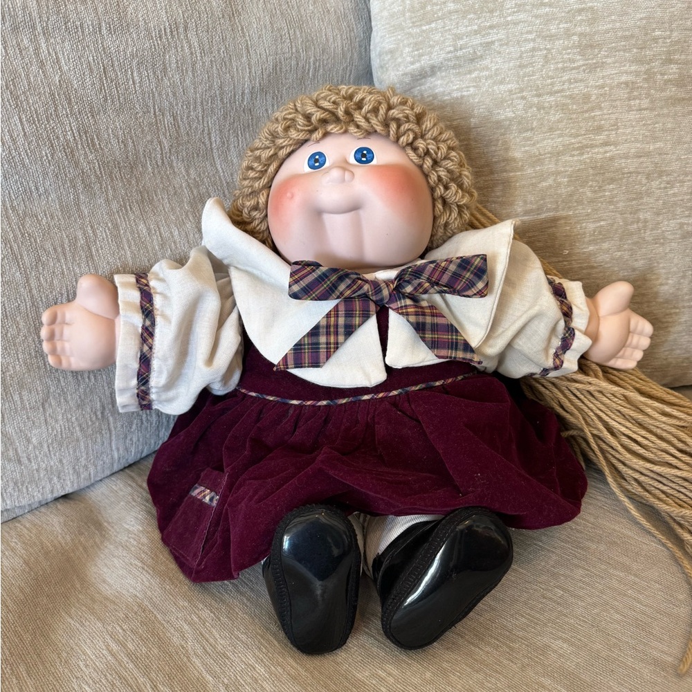 Vintage Cabbage Patch Kids Porcelain Doll Limited Edition Della Frances #4885